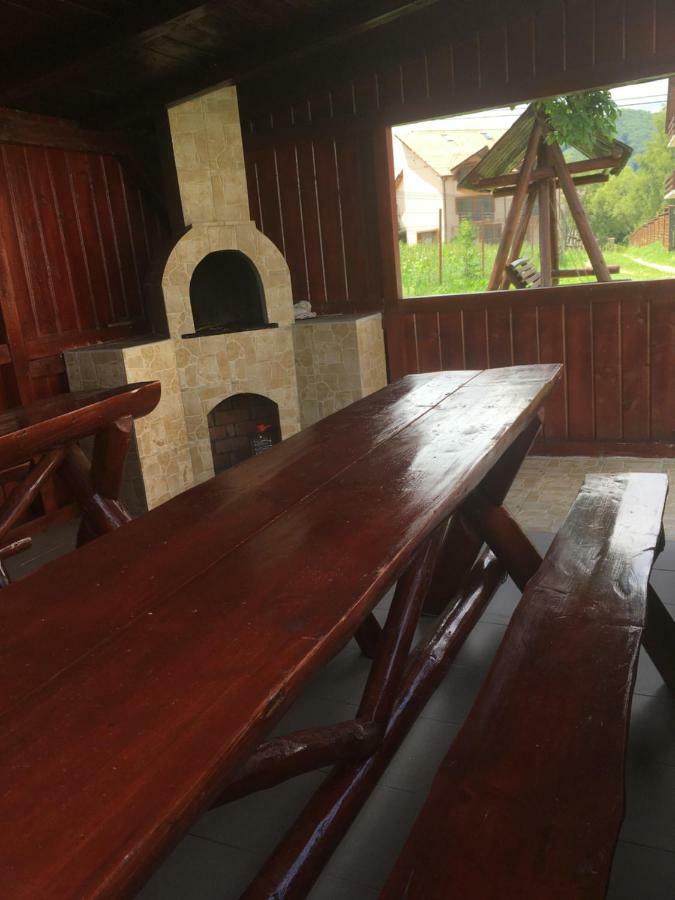 בית הארחה מויצ'ו דה סוס 	Casa Oana Ioana מראה חיצוני תמונה